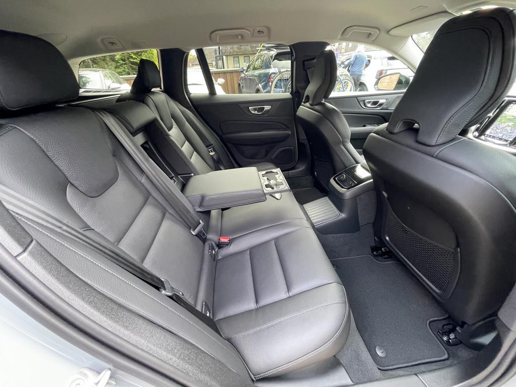 Volvo V60 AWD Dark Plus Recharge T8