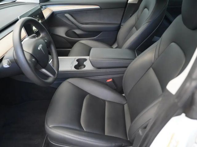 Tesla Model 3 Performance