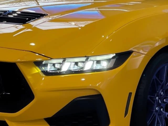 Ford Mustang Fastback GT 5.0 V8