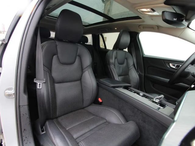 Volvo V60 Cross Country Plus