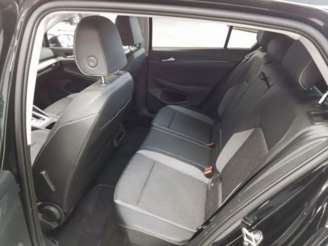 Volkswagen Golf 1.5 eTSI DSG Life