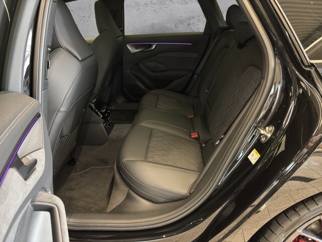 Audi A6 Avant Quattro S-Tronic