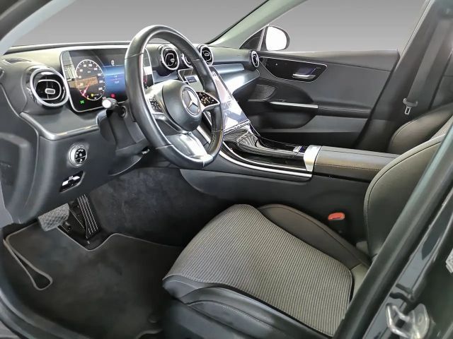 Mercedes-Benz C 180 AVANTGARDE Sedan