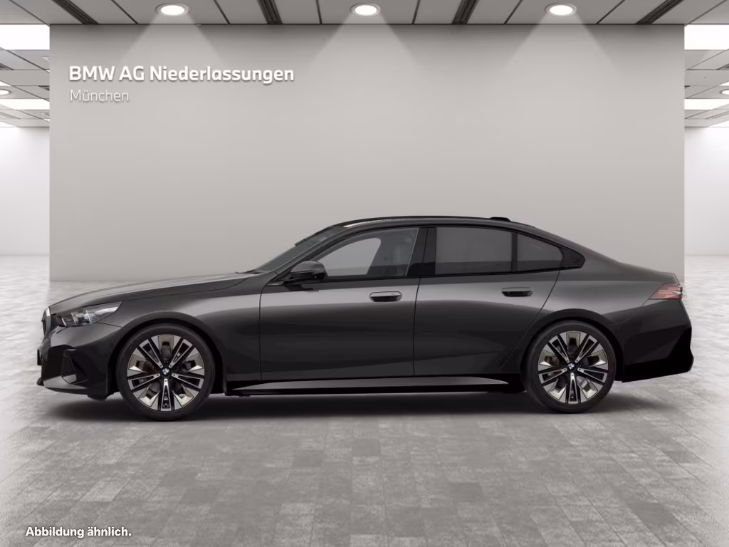BMW 520 520i M-Sport Sedan