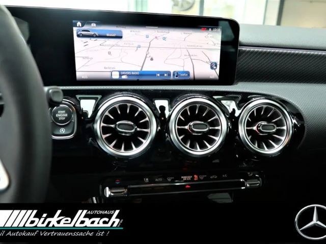 Mercedes-Benz A 200 Progressive