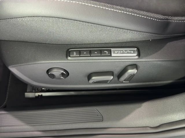 Volkswagen Golf Rabbit TSI