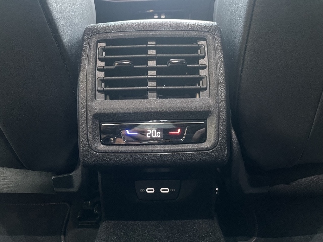 Volkswagen Golf 1.5 eTSI DSG Golf VIII Variant