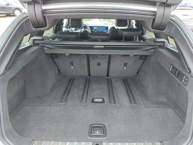 BMW 320 320d M-Sport Touring xDrive