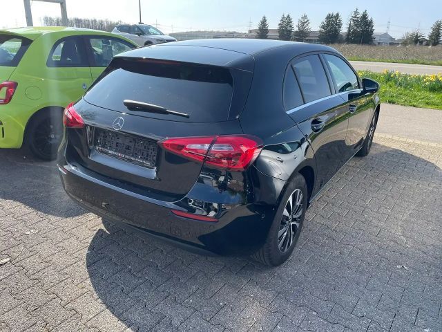Mercedes-Benz A 200 Hatchback Style