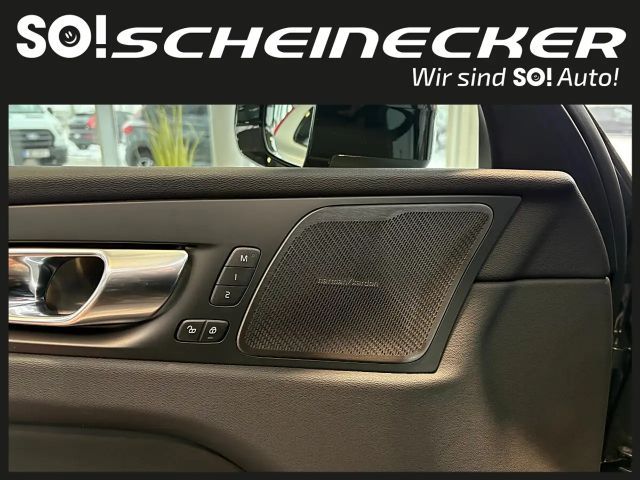 Volvo XC60 AWD Dark Plus T6