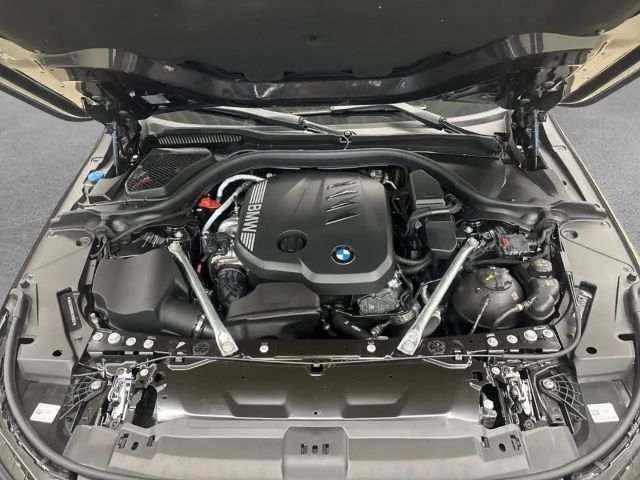 BMW 520 520d M-Sport Touring xDrive