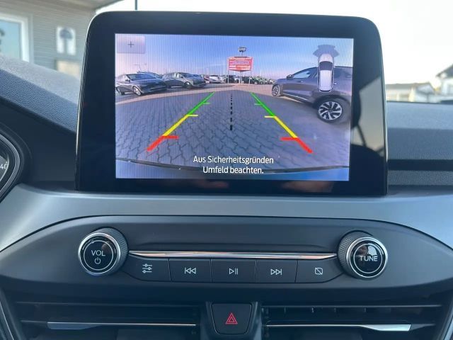 Ford Focus Cool & Connect