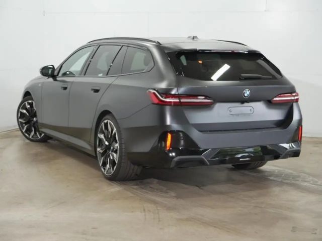 BMW 540 540XDRIVE - FROZEN GREY - MEGA