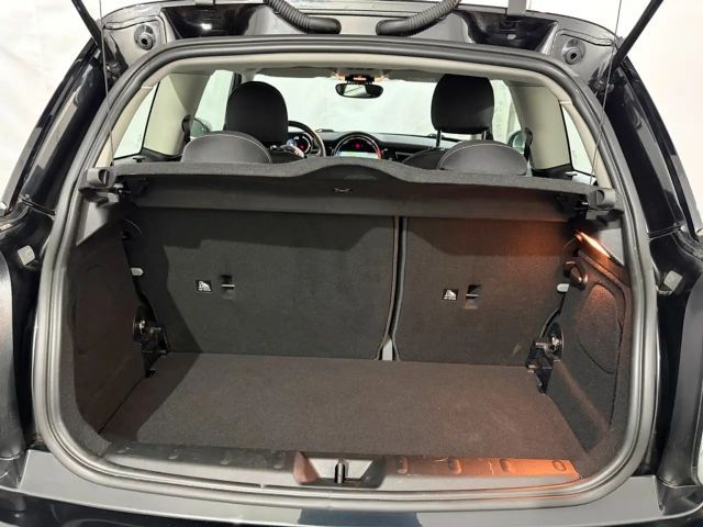 MINI Cooper 3D Essential Trim Automatik *LED*NAVI*PDC*