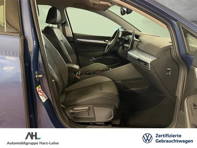 Volkswagen Golf 1.5 eTSI DSG Golf VIII