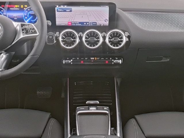 Mercedes-Benz EQA 300 4MATIC