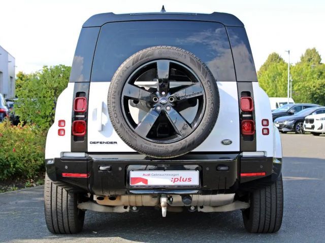 Land Rover Defender 110 Dynamic SE