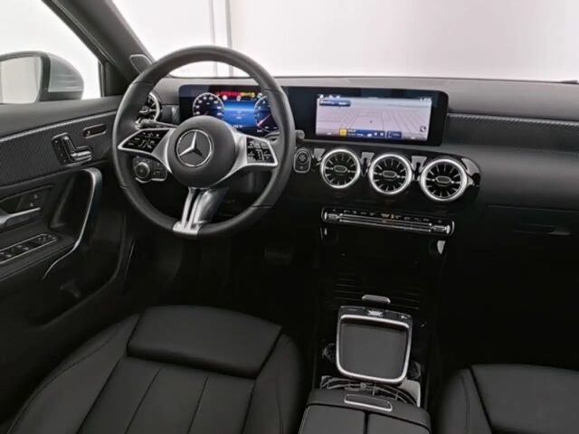 Mercedes-Benz A 220 4MATIC Progressive