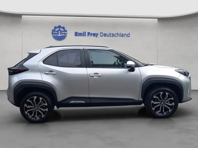 Toyota Yaris Cross Teamplayer,Safety-Paket,Winter-Paket