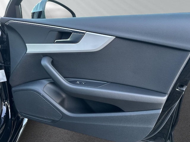 Audi A4 40 TFSI Avant S-Line S-Tronic