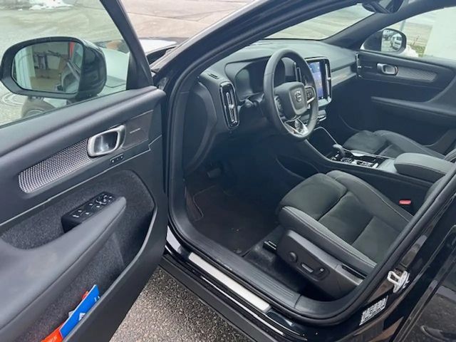 Volvo XC40 Dark Plus