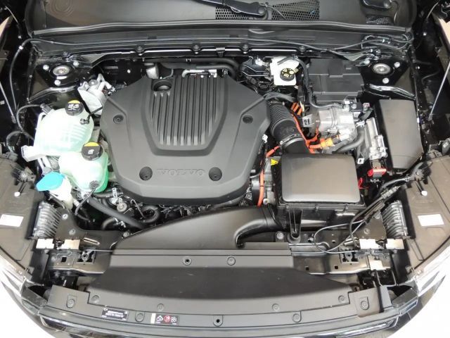 Volvo XC40 R-Design Recharge T4