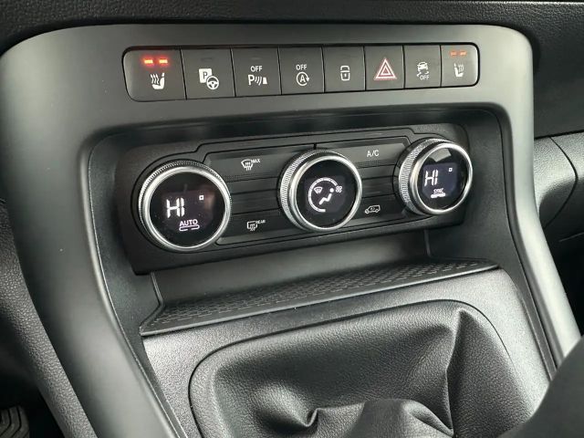 Mercedes-Benz T 180 T 180 d Standard LED Navi Klima Sitzheizung