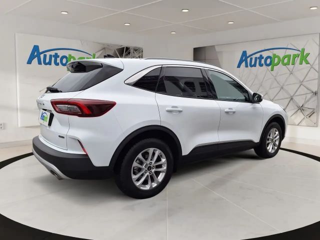 Ford Kuga AWD Hybrid Titanium