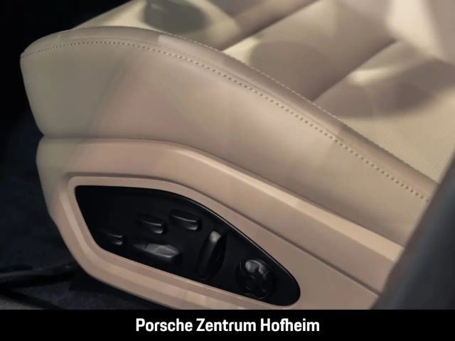 Porsche Taycan 4 Cross Turismo