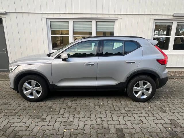 Volvo XC40 T2 Essential Autom. AHK GARANTIE