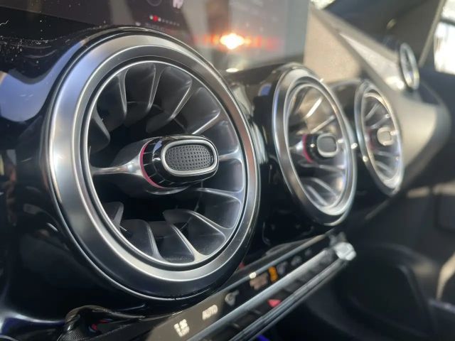 Mercedes-Benz B 200 AMG Line