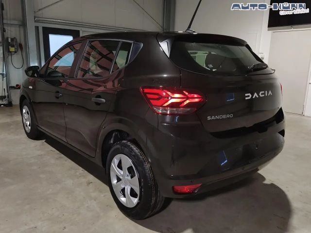 Dacia Sandero Essential TCe 90