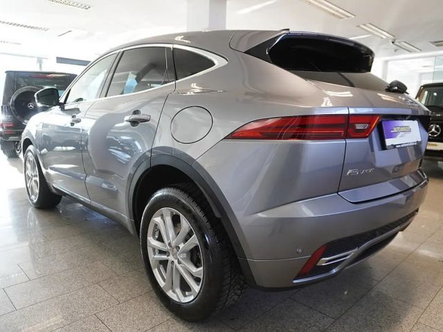 Jaguar E-Pace AWD P300e R-Dynamic SE