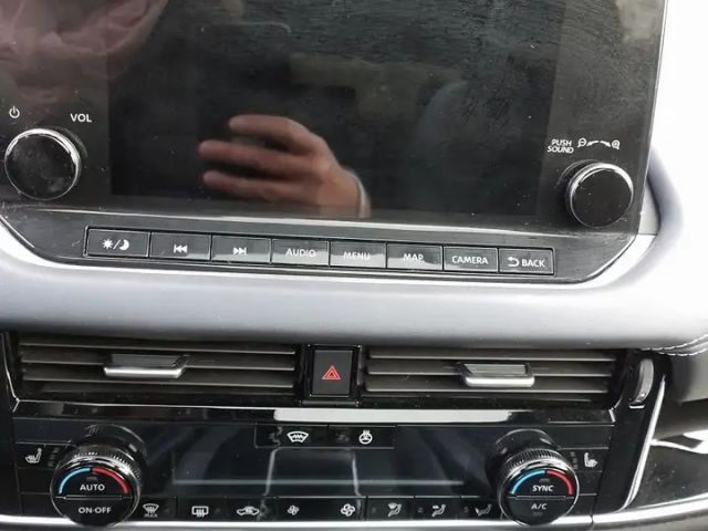 Nissan Qashqai Premiere Edition AT PGD