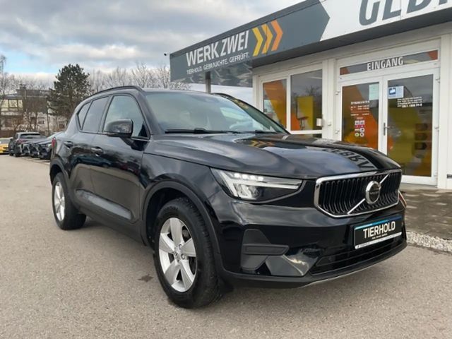 Volvo XC40 Core Momentum