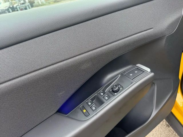 Volkswagen T-Roc 1.5 eTSI DSG Life Plus