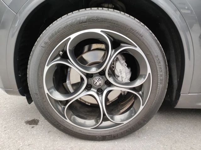 Alfa Romeo Stelvio AT8 Q4 Veloce