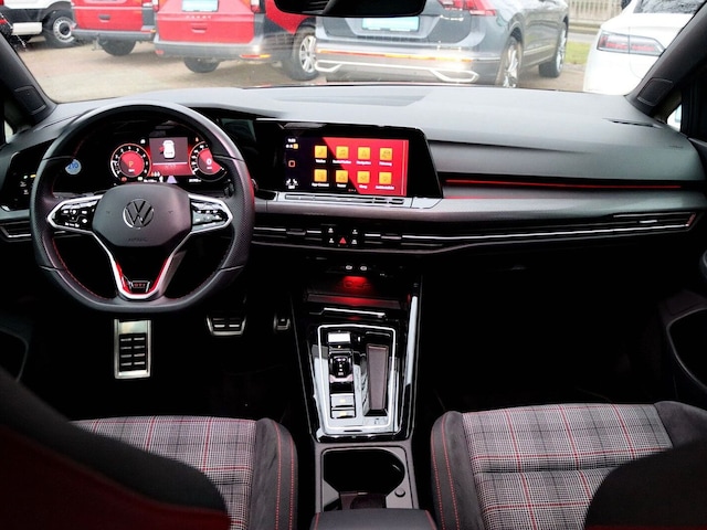 Volkswagen Golf 2.0 TSI DSG Golf VIII Plus