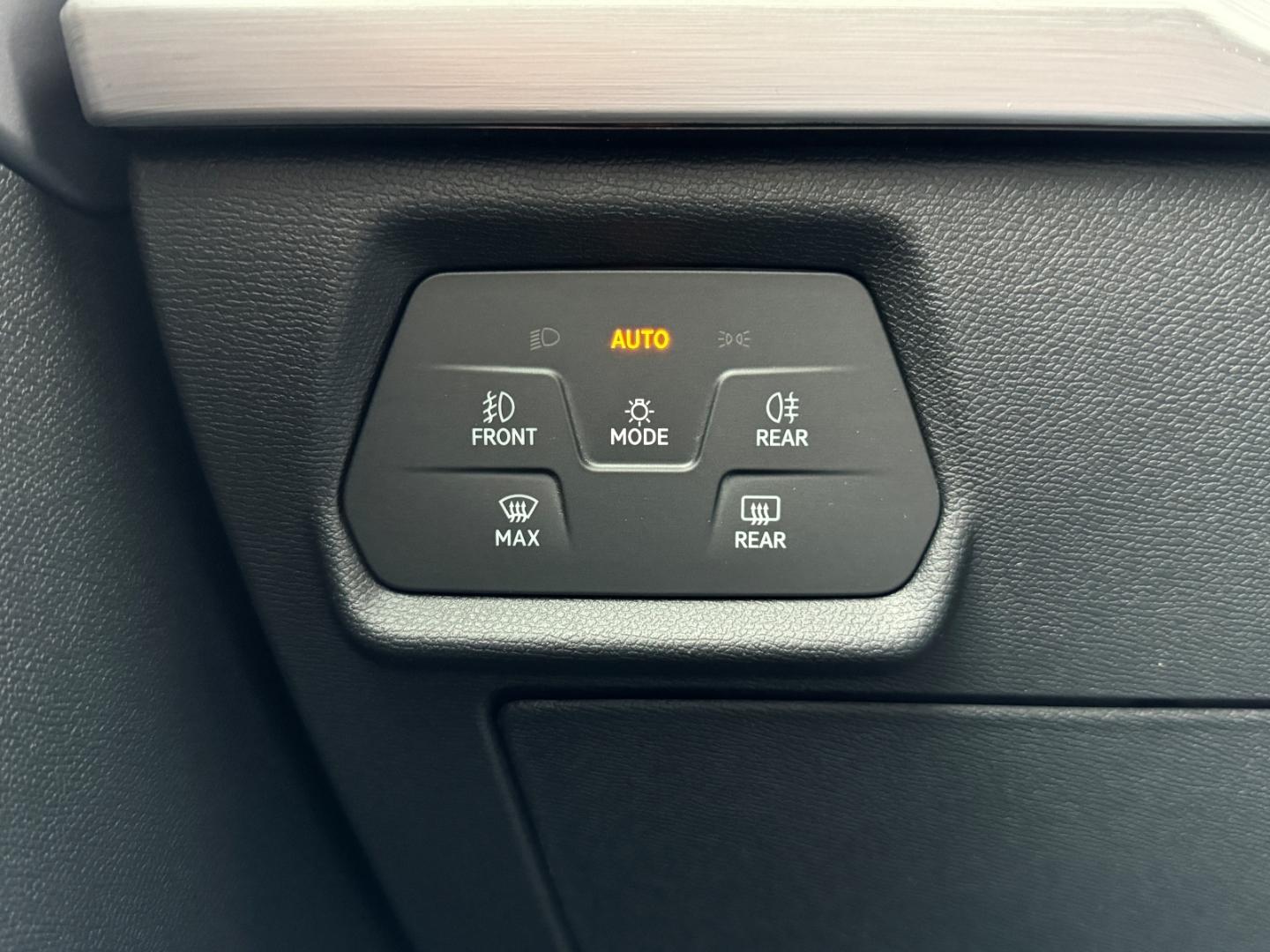 Seat Leon 1.5 eTSI DSG FR-lijn Plus Sportstourer