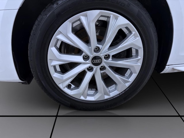 Audi A4 30 TDI Avant S-Tronic