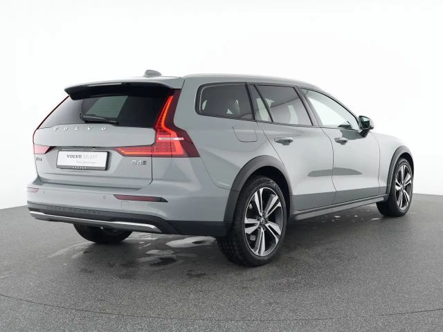 Volvo V60 AWD Plus