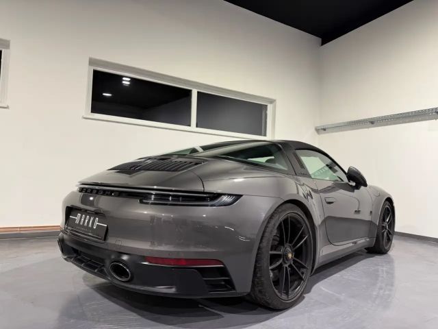 Porsche 911 4 Cabrio GTS Targa