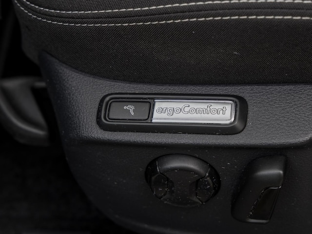 Volkswagen Passat 2.0 TDI Business DSG Variant