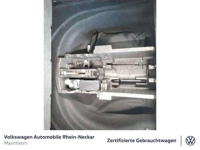 Volkswagen Passat 1.5 eTSI Business DSG Variant