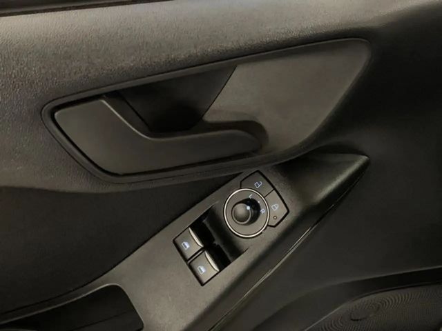 Ford Fiesta 1.1 SPURHALTE+KLIMA+DAB+ALLWETTER+PDC