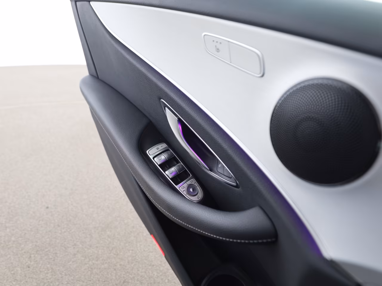 Mercedes-Benz E 220 AVANTGARDE E 220 d Estate