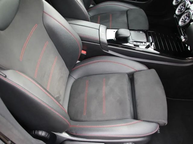 Mercedes-Benz CLA 200 AMG Line