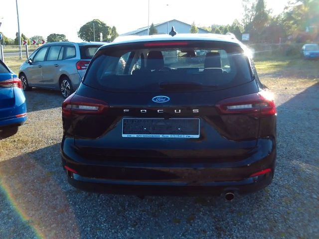 Ford Focus Titanium Wagon