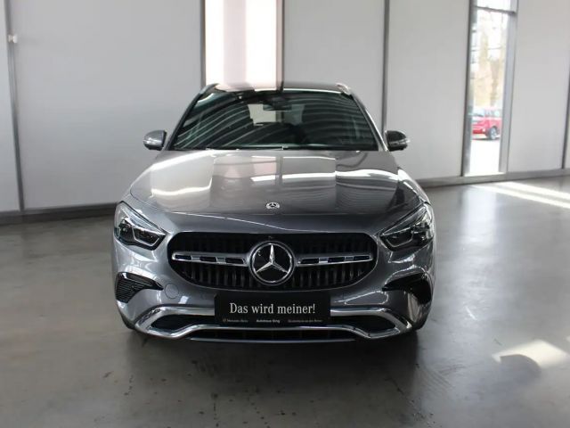 Mercedes-Benz GLA 200 Progressive