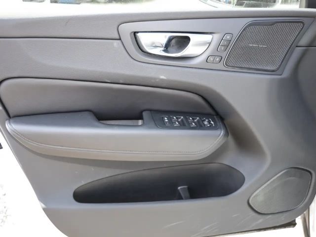 Volvo XC60 Dark Plus